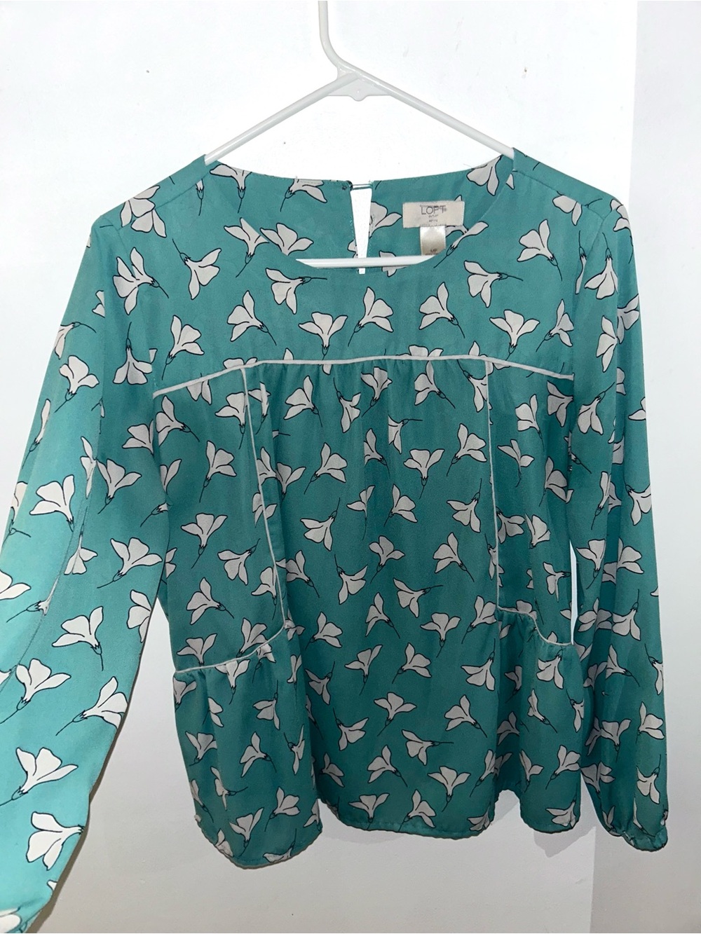 LOFT Turquoise and White Floral Flowy Business Casual Blouse